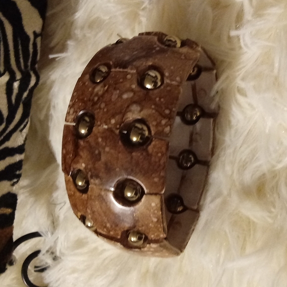 NWOT Resin bracelet - Picture 2 of 3